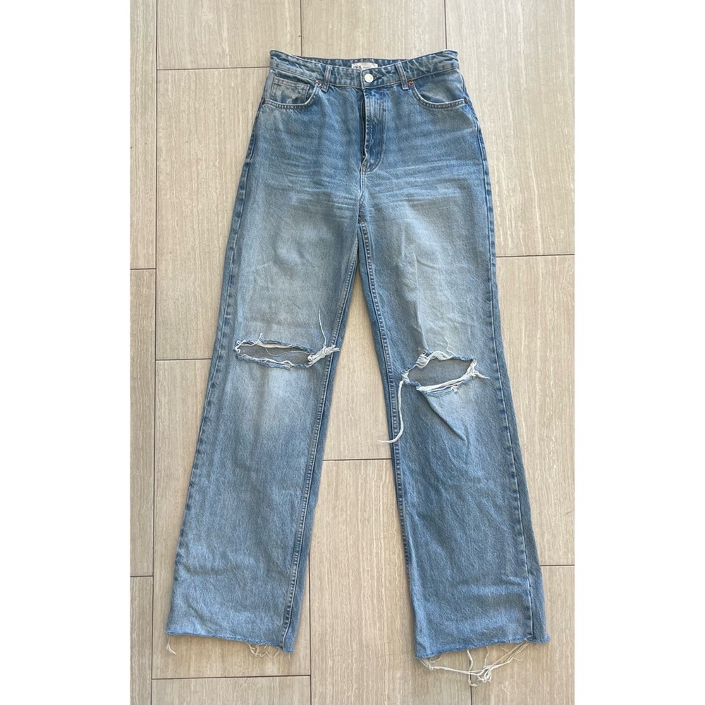 ZARA STRAIGHT LEG JEANS